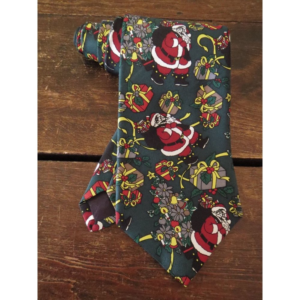100% Silk CC HUGHES Retro Santa Claus Tree Gifts Holiday Necktie CHRISTMAS Tie